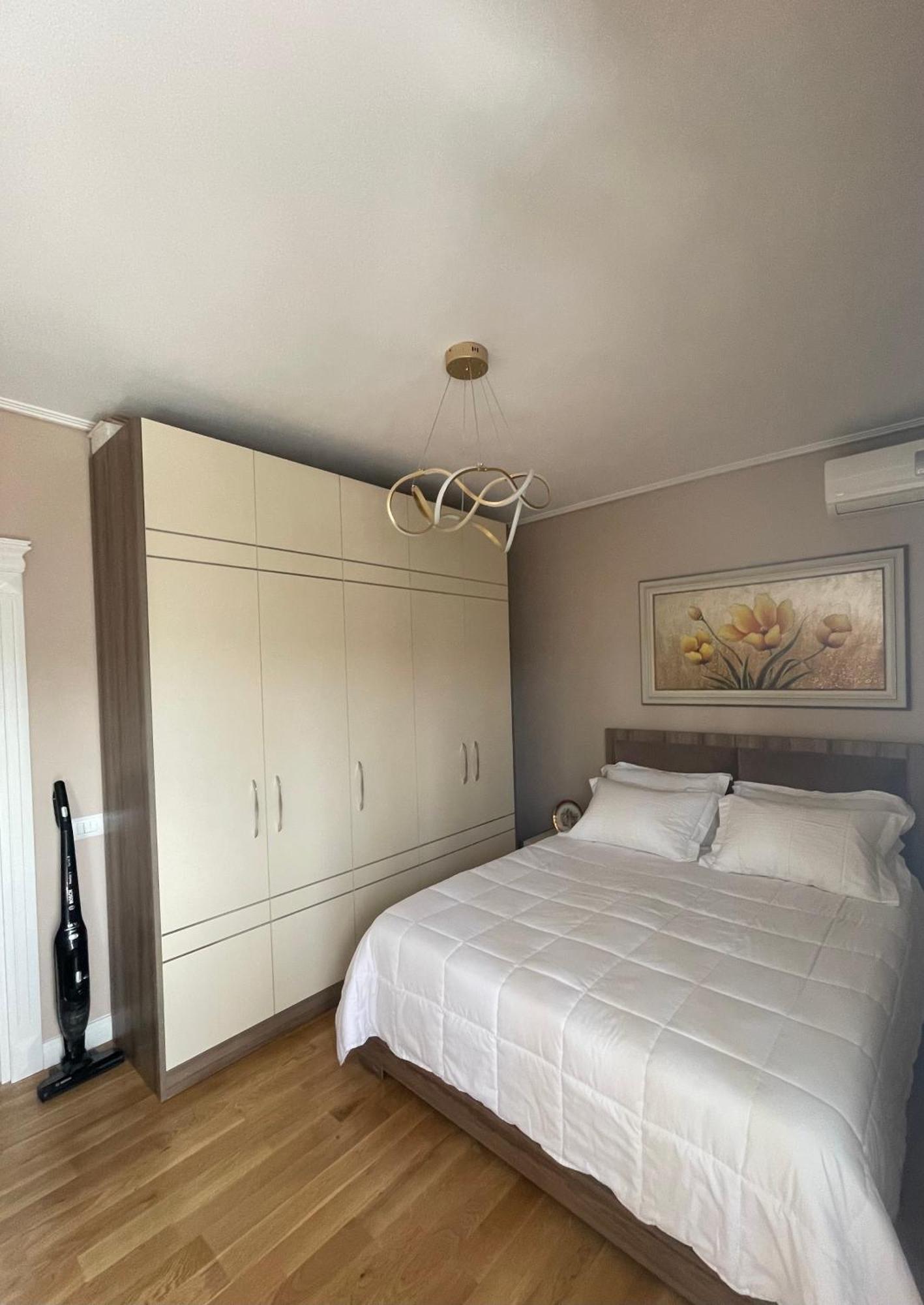 Deoni Apartment Luxury Tirana Eksteriør billede