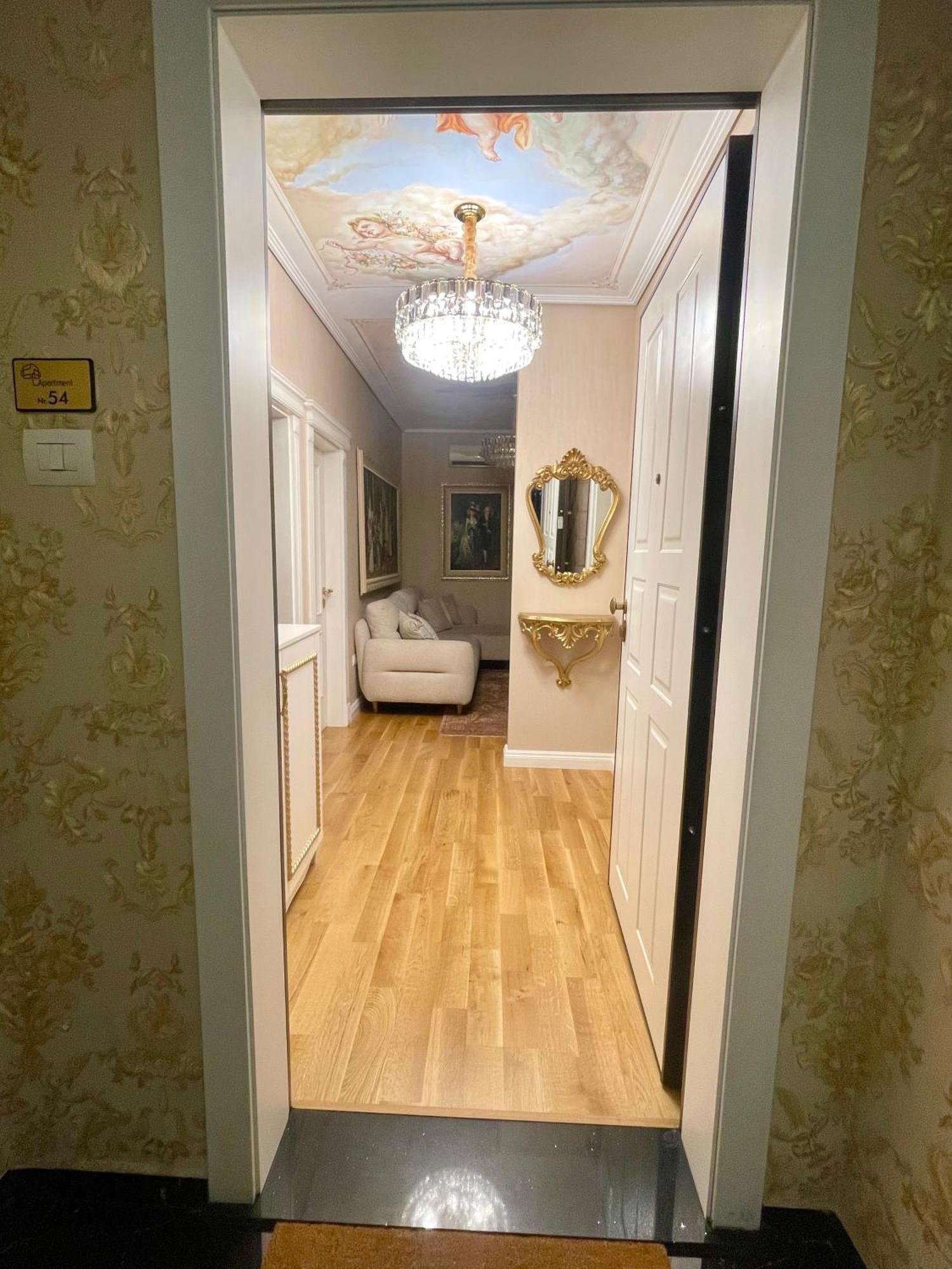 Deoni Apartment Luxury Tirana Eksteriør billede
