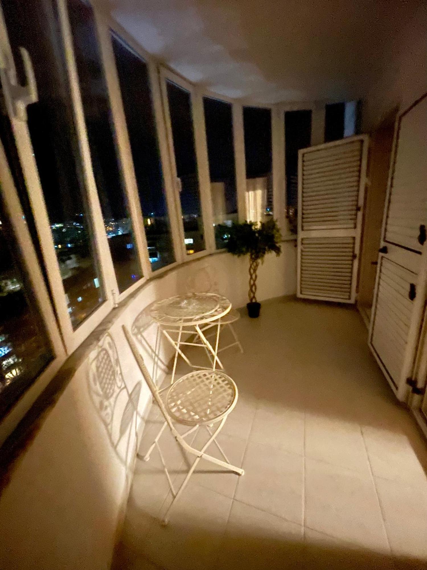 Deoni Apartment Luxury Tirana Eksteriør billede