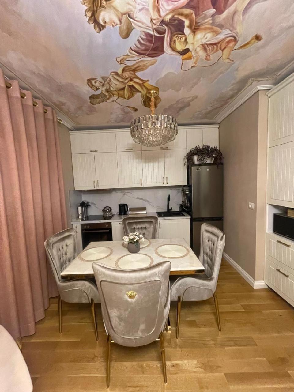 Deoni Apartment Luxury Tirana Eksteriør billede