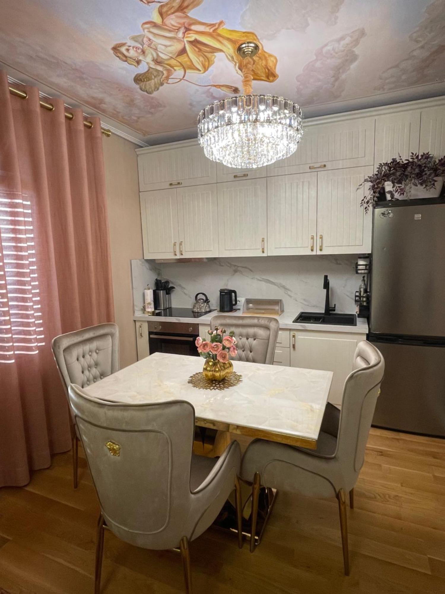 Deoni Apartment Luxury Tirana Eksteriør billede